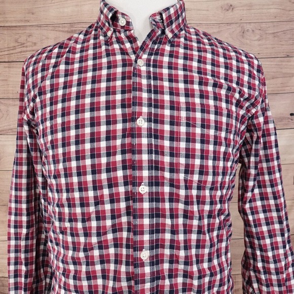 GAP STANDARD FIT RED CHECK LONG SLEEVE BUTTON DOWN SHIRT MENS SZ L - Picture 1 of 7